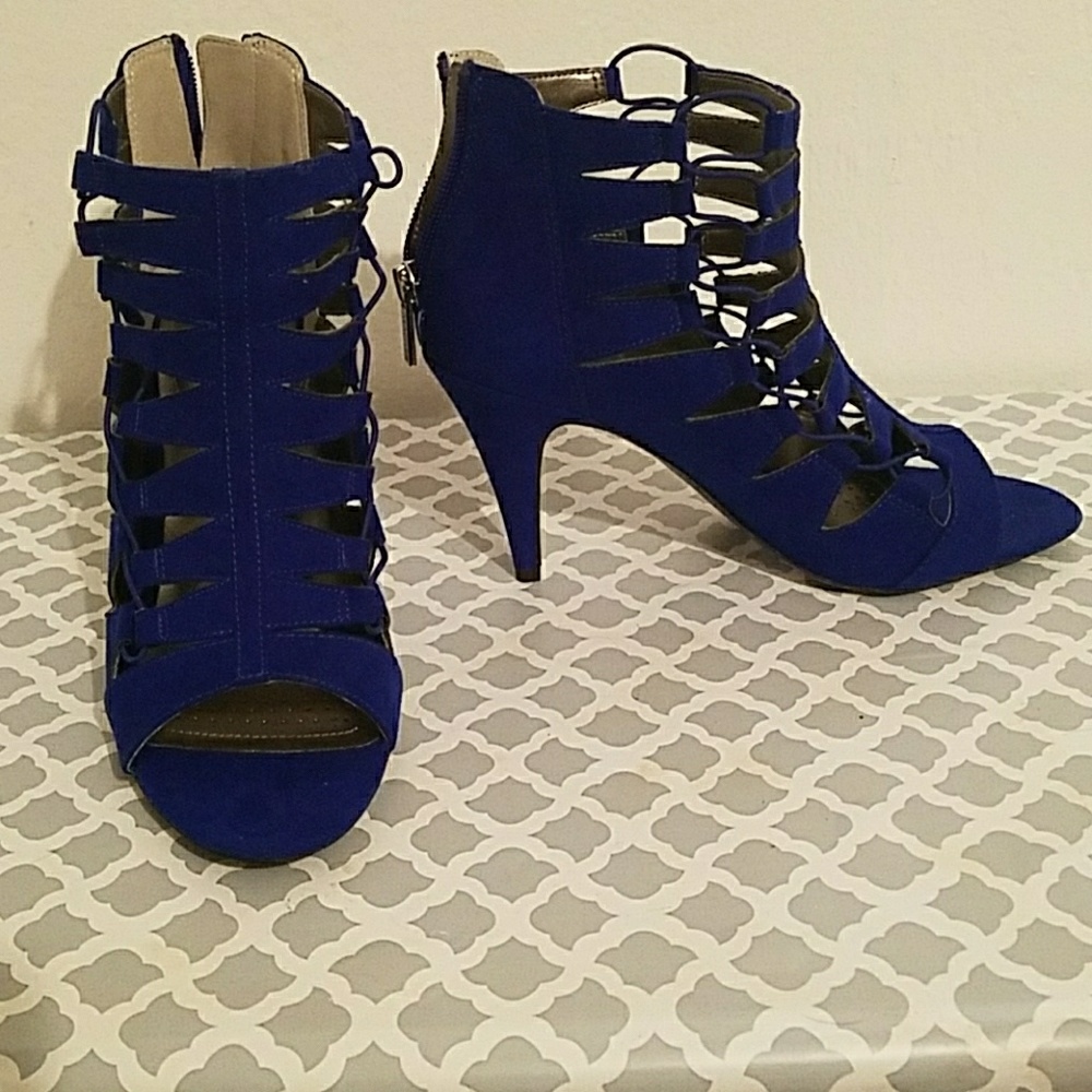 Reaction Kenneth Cole royal blue heels